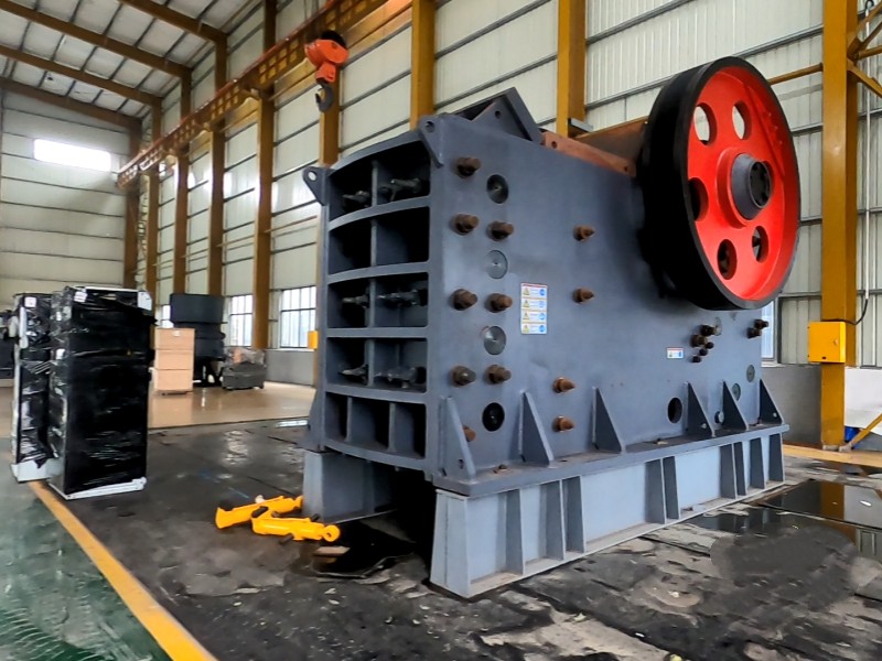 浙江大型花崗巖破碎生產(chǎn)線(600t/h)設(shè)備選型與工藝流程詳解